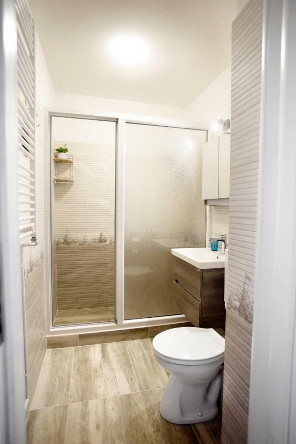Rox Central Apartments 3 تيميشورا المظهر الخارجي الصورة