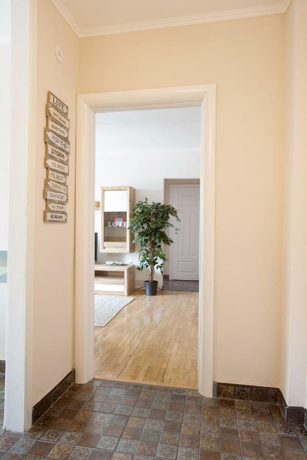 Rox Central Apartments 3 تيميشورا المظهر الخارجي الصورة